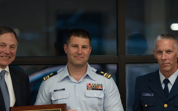 Lt. Cmdr. Kevin Keenan receives the 2016 Lucas Plaque - Afloat