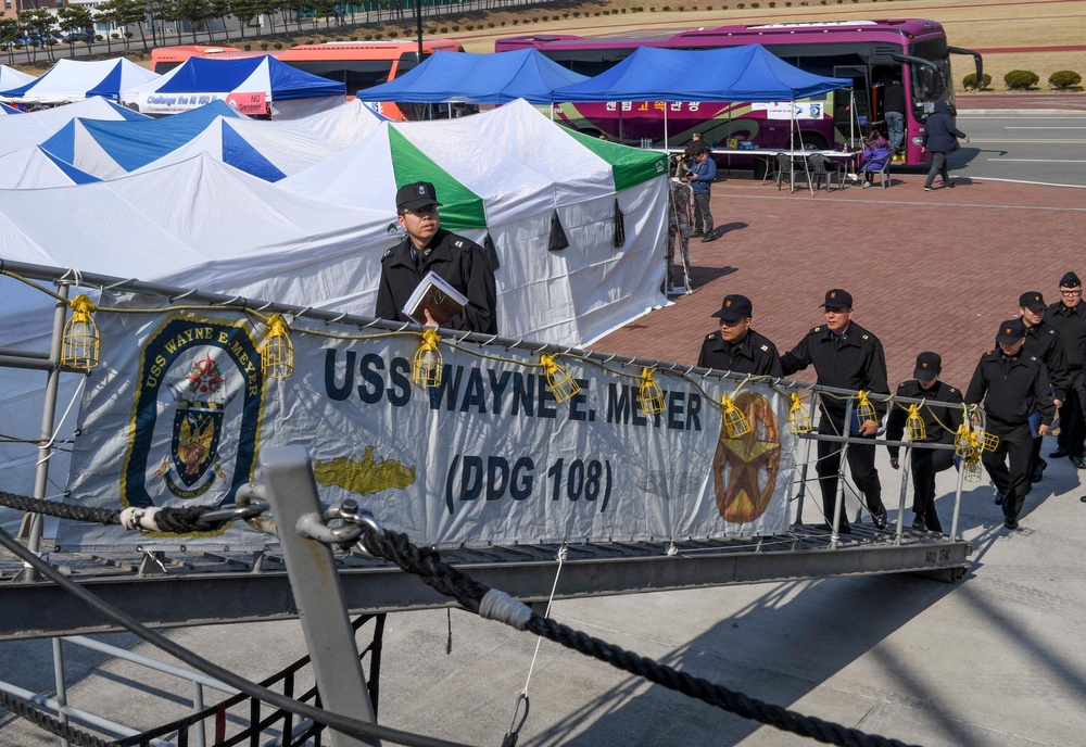 USS Wayne E. Meyer Conducts a Ship Tour in Busan