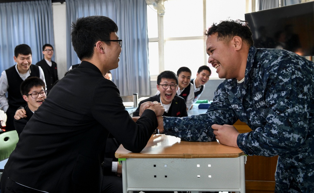 USS Wayne E. Meyer and USS Carl Vinson Attend a Commuity Outreach Event in Busan