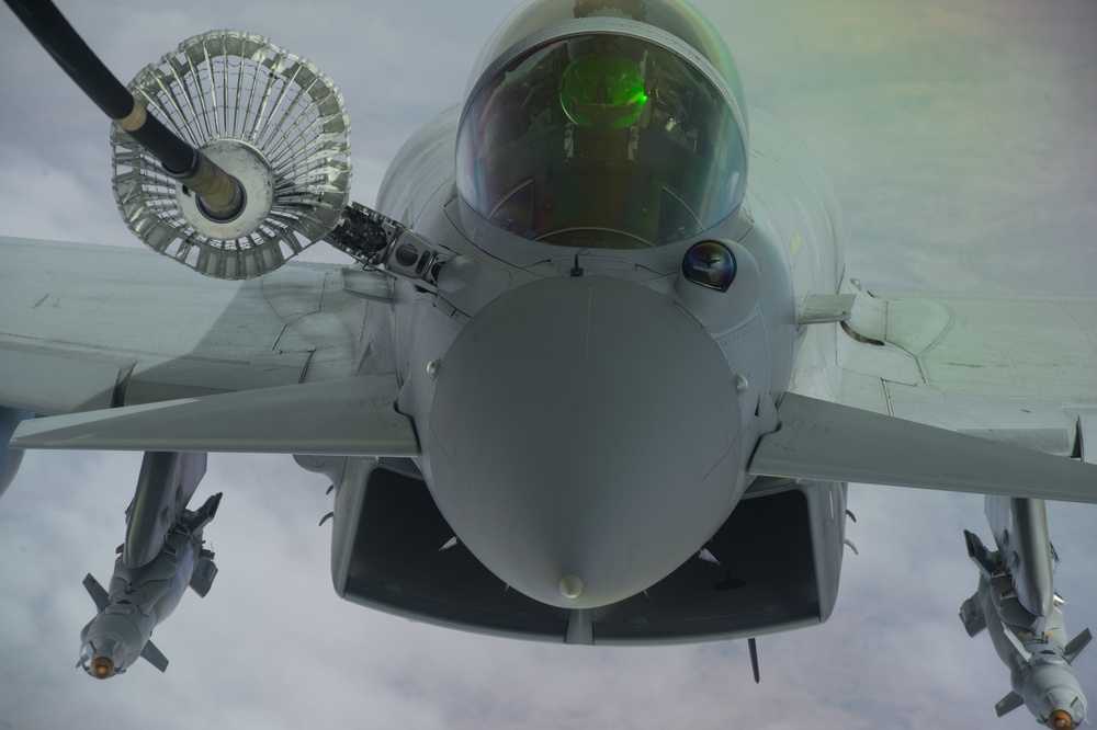 Multi-national Coalition aircraft refuel, continue fight against ISIS