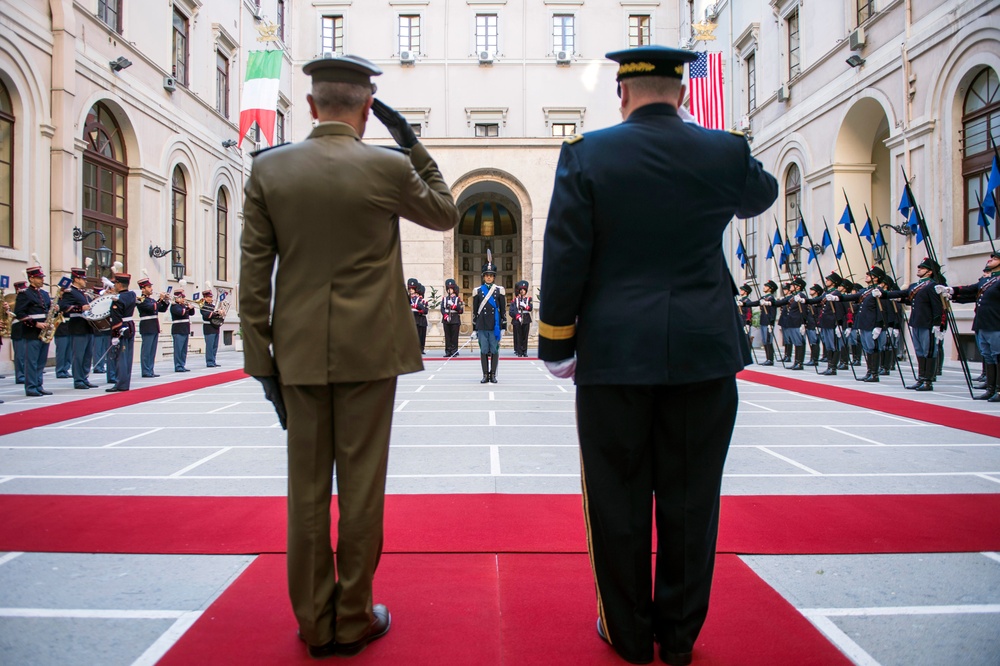 U.S. Army Chief of Staff Gen. Mark A. Milley meets with Italian Chief of the Army Lt. Gen. Danilo Errico and Italian Army soldiers in Rome, Italy, Oct. 28, 2016.