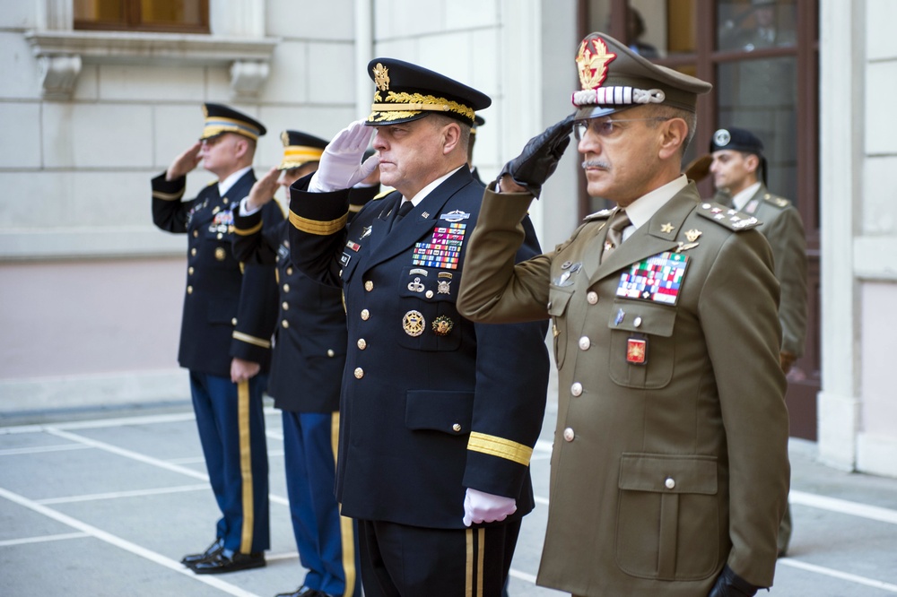 U.S. Army Chief of Staff Gen. Mark A. Milley meets with Italian Chief of the Army Lt. Gen. Danilo Errico and Italian Army soldiers in Rome, Italy, Oct. 28, 2016.