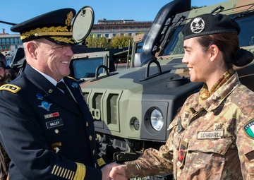 U.S. Army Chief of Staff Gen. Mark A. Milley meets with Italian Chief of the Army Lt. Gen. Danilo Errico and Italian Army soldiers in Rome, Italy, Oct. 28, 2016.