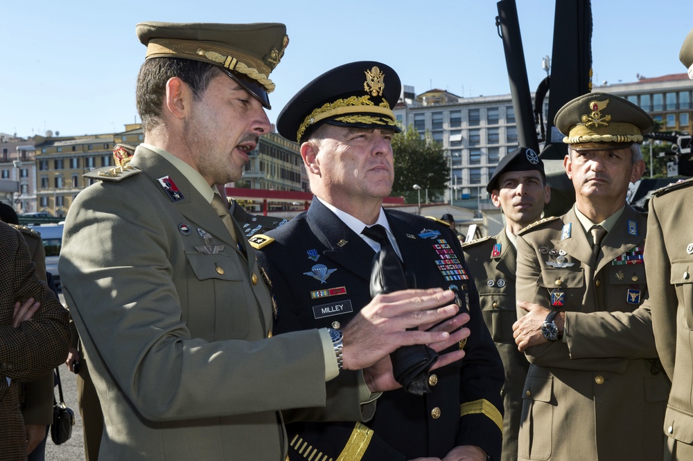 U.S. Army Chief of Staff Gen. Mark A. Milley meets with Italian Chief of the Army Lt. Gen. Danilo Errico and Italian Army soldiers in Rome, Italy, Oct. 28, 2016.