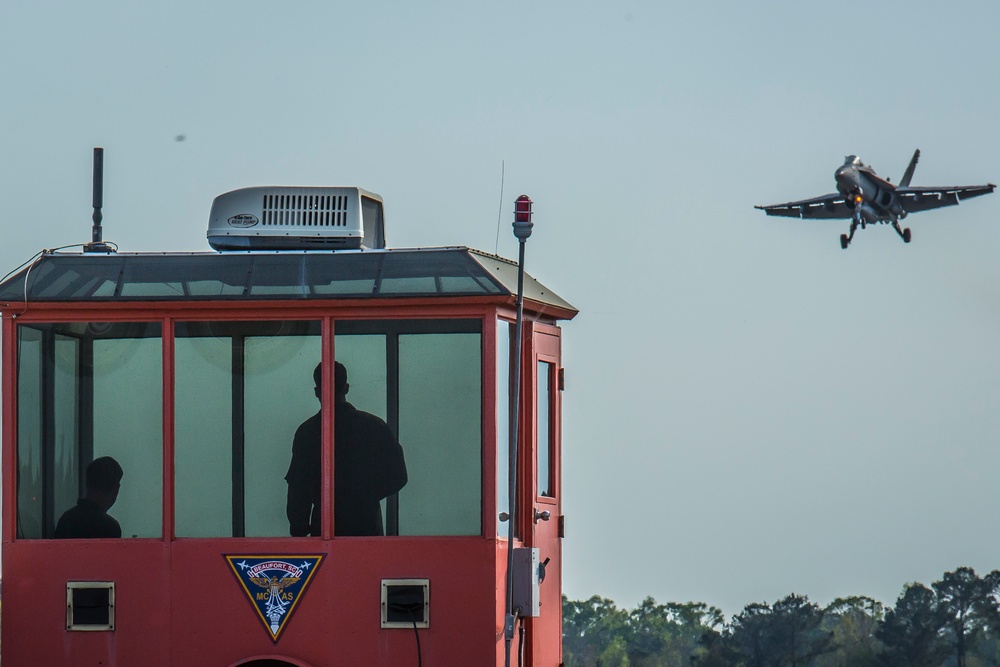 Fightertown pilots hone skills during field carrier landing practice