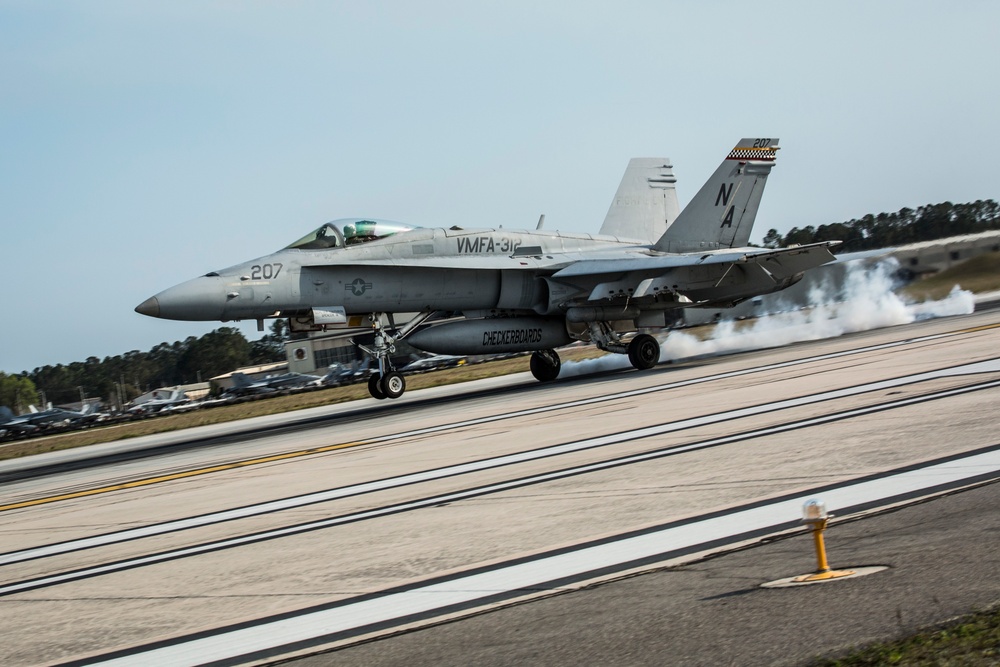 Fightertown pilots hone skills during field carrier landing practice