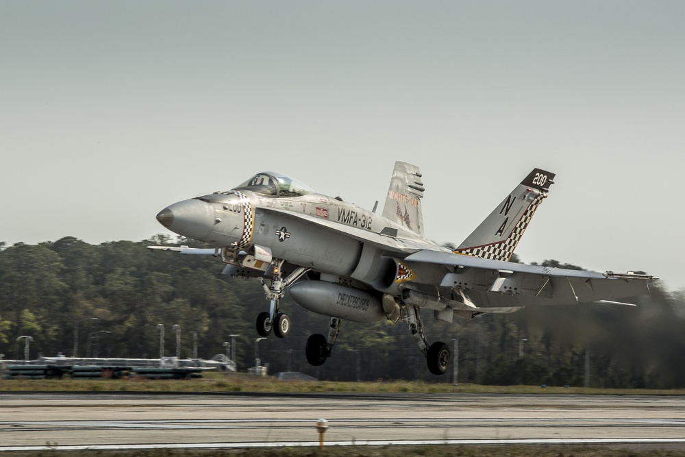 Fightertown pilots hone skills during field carrier landing practice