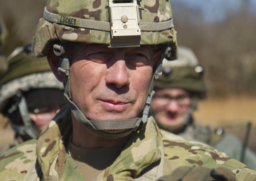 LTG Charles D. Luckey visits WAREX 78-17-01