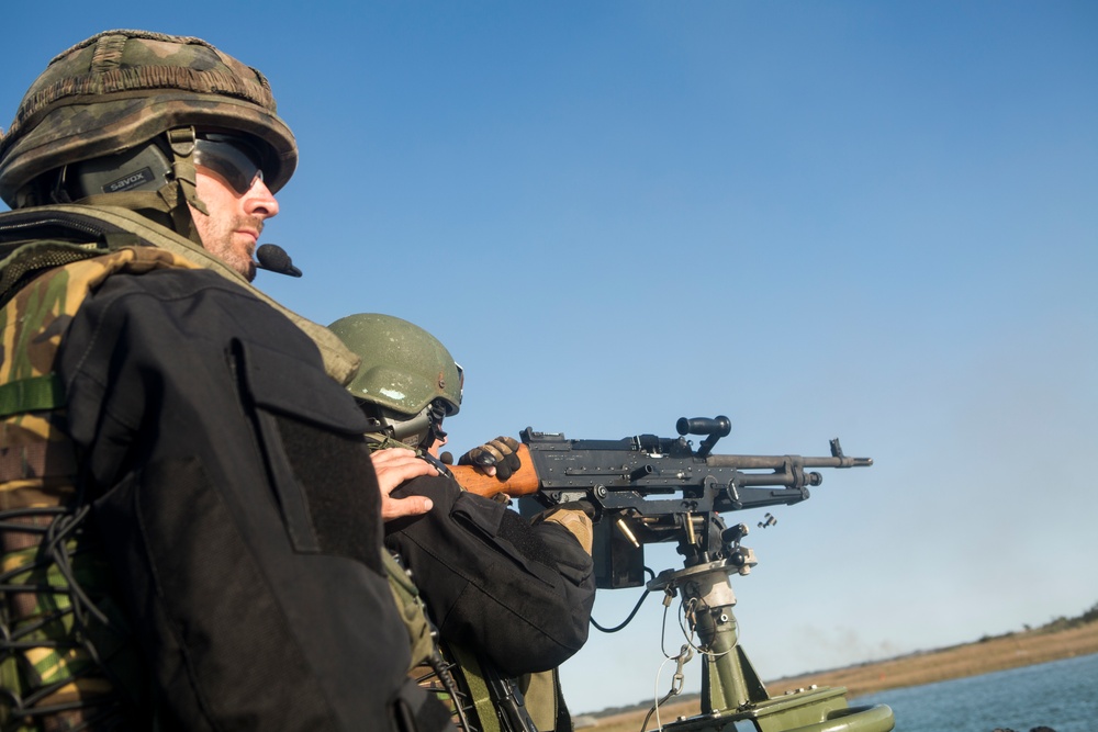 Royal Netherlands Marines FRISC Live Fire