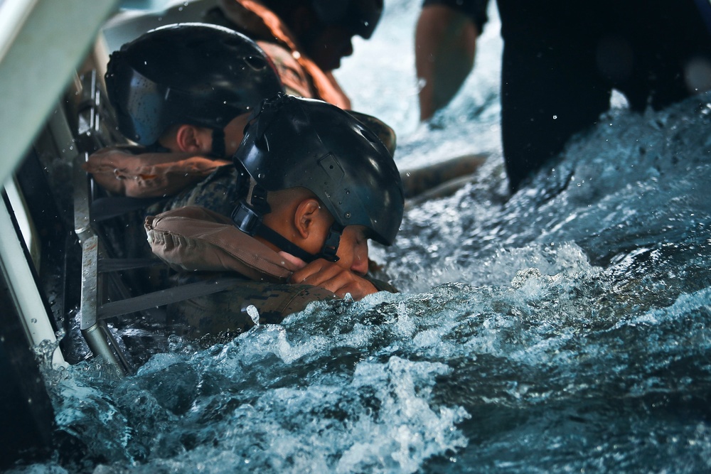 Hawaii Marines are amphibious