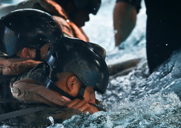 Hawaii Marines are amphibious