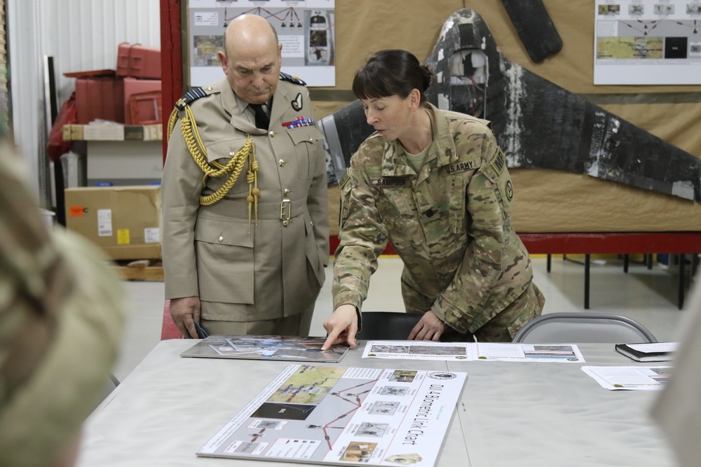 British Chief of Defence visits with FXT-A