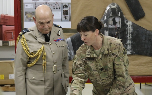 British Chief of Defence visits with FXT-A