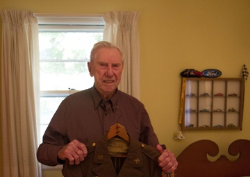 WWII Veteran Reminisces