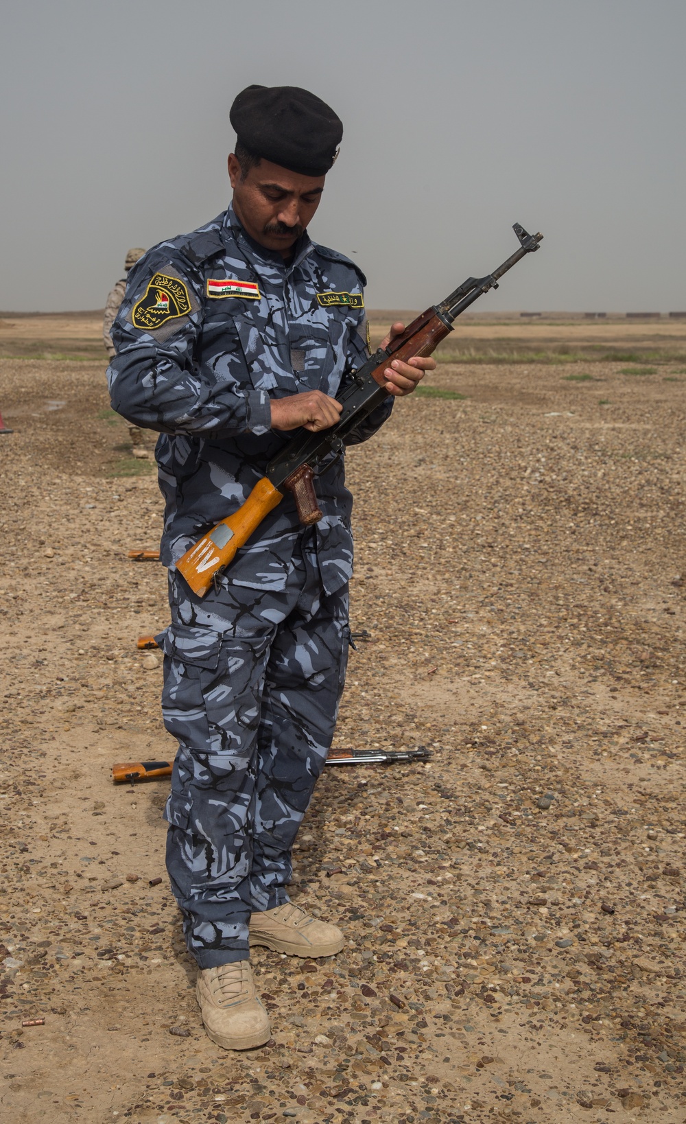 Iraqi security forces short-range marksmanship training