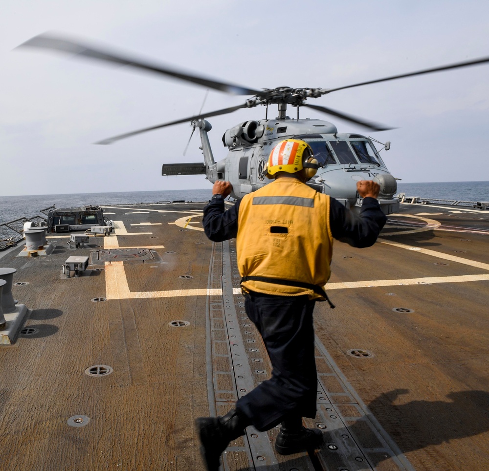 USS Wayne E. Meyer Conducts Flight Quarters