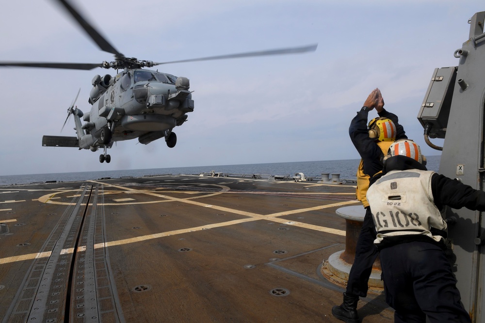 USS Wayne E. Meyer Conducts Flight Quarters