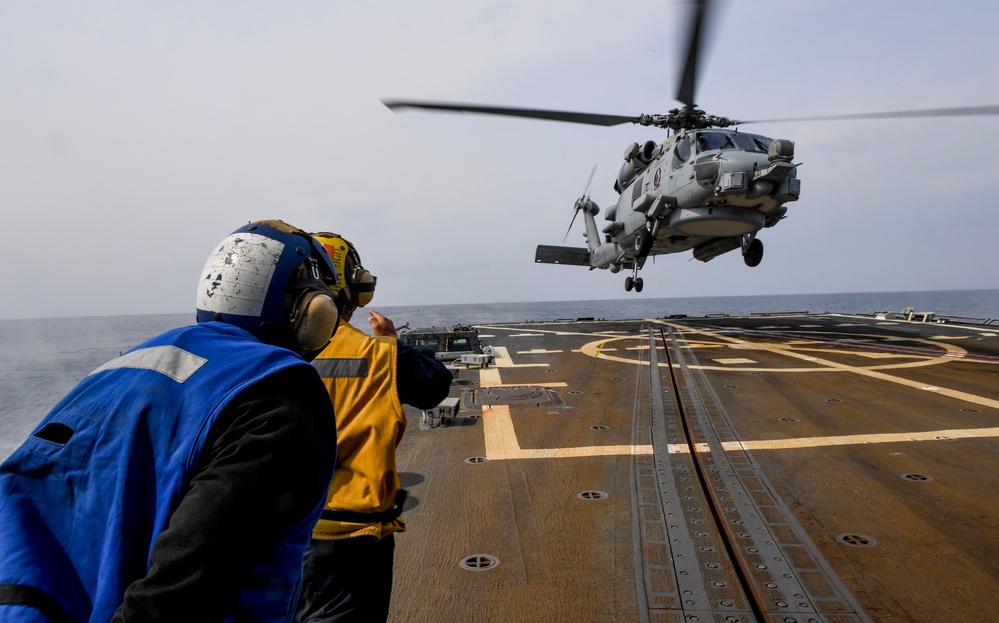 USS Wayne E. Meyer Conducts Flight Quarters