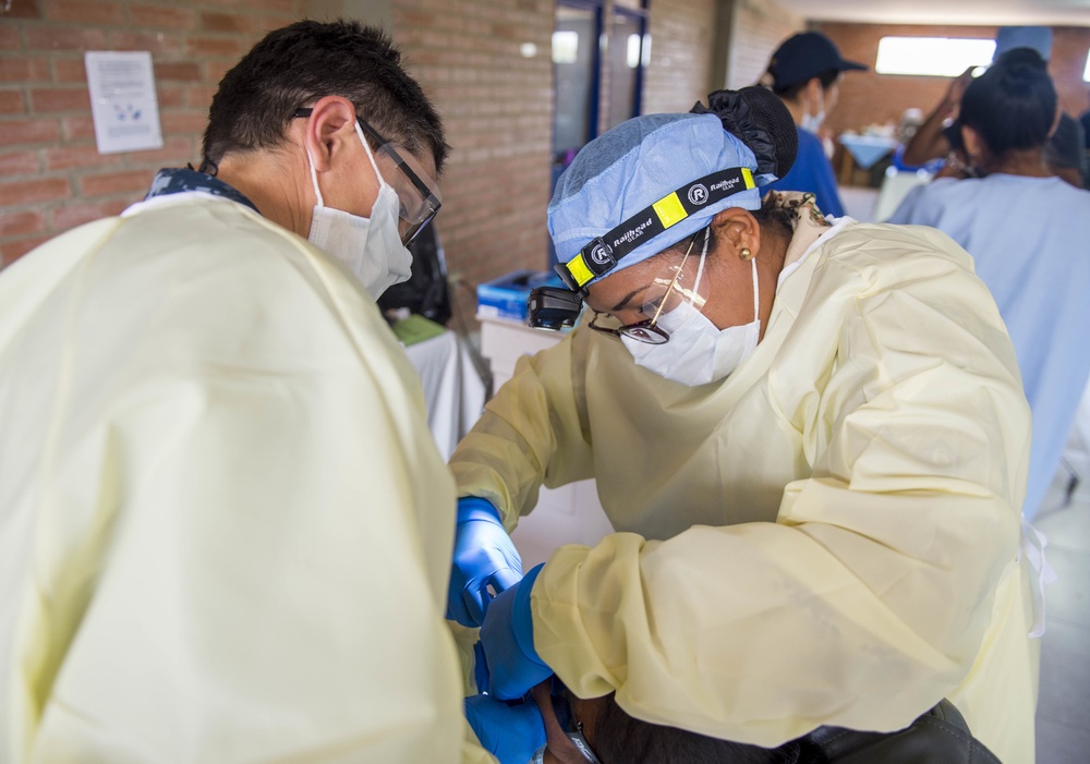 CP-17 Provides Medical Services in Colombia