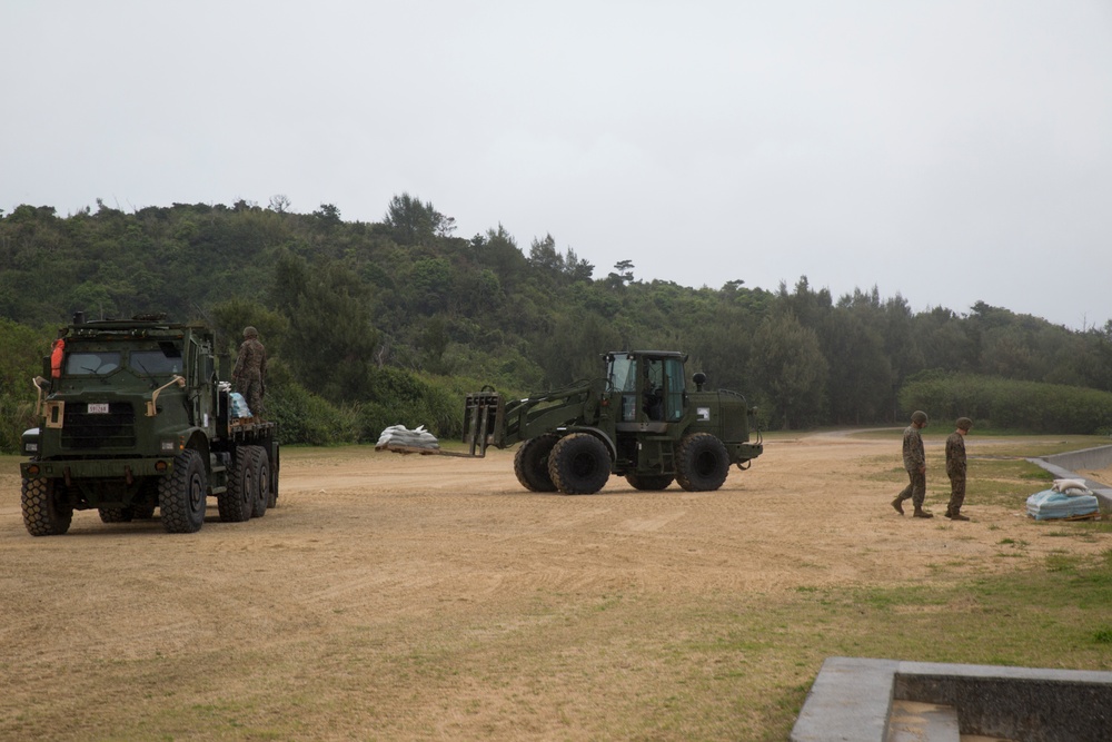 31st MEU conducts Humnaitarian Aid