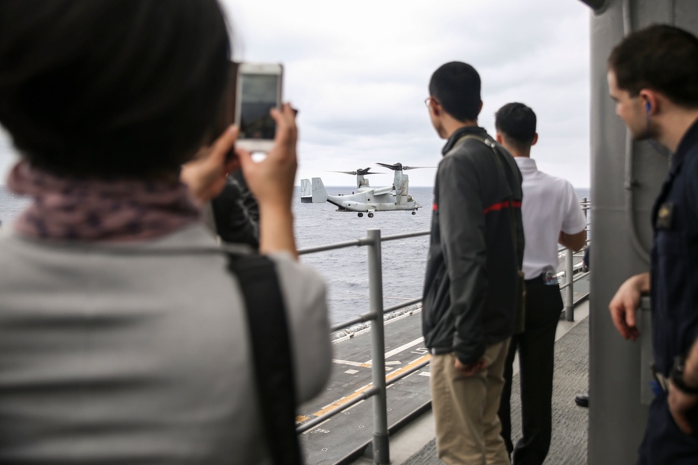 Okinawa college students visit USS Bonhomme Richard (LHD 6)