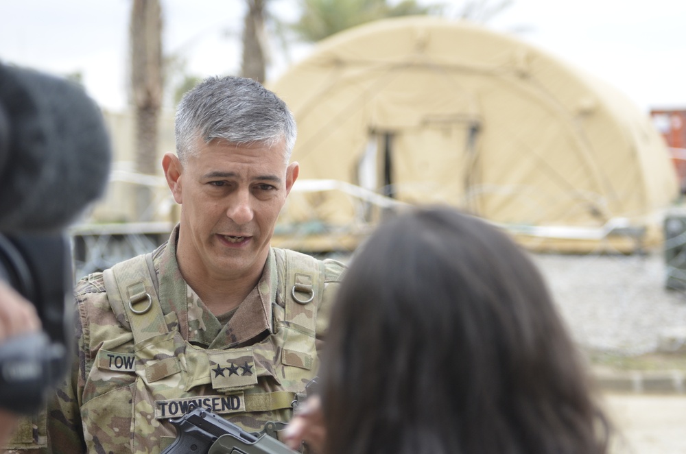 Lt. Gen. Townsend visits Q-West and TAA Wyvern