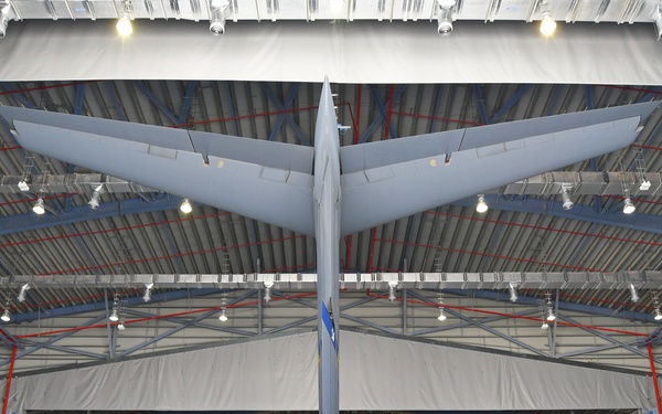 US, Qatari Emiri Air Forces build relations, fix aircraft