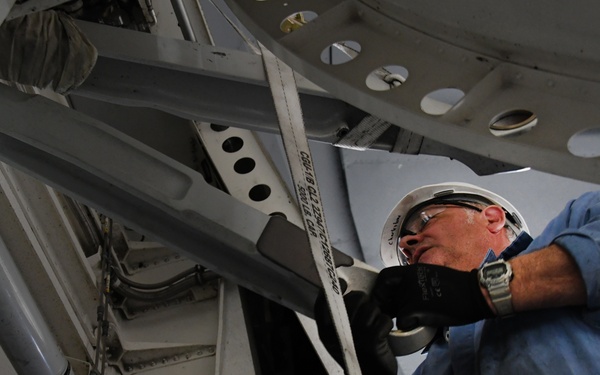 US, Qatari Emiri Air Forces build relations, fix aircraft