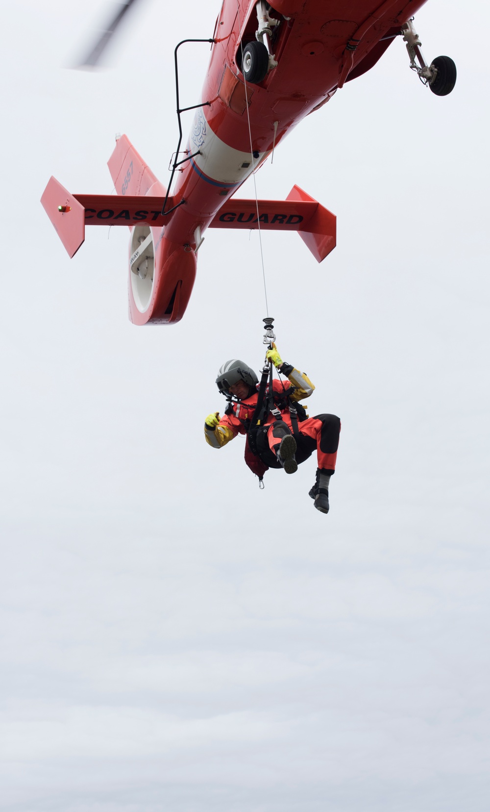 Coast Guard FOB Mugu conducts cliff rescue training