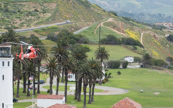 Coast Guard FOB Mugu conducts cliff rescue training