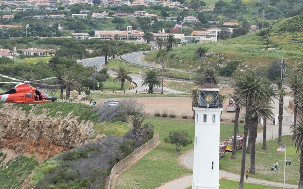 Coast Guard FOB Mugu conducts cliff rescue training