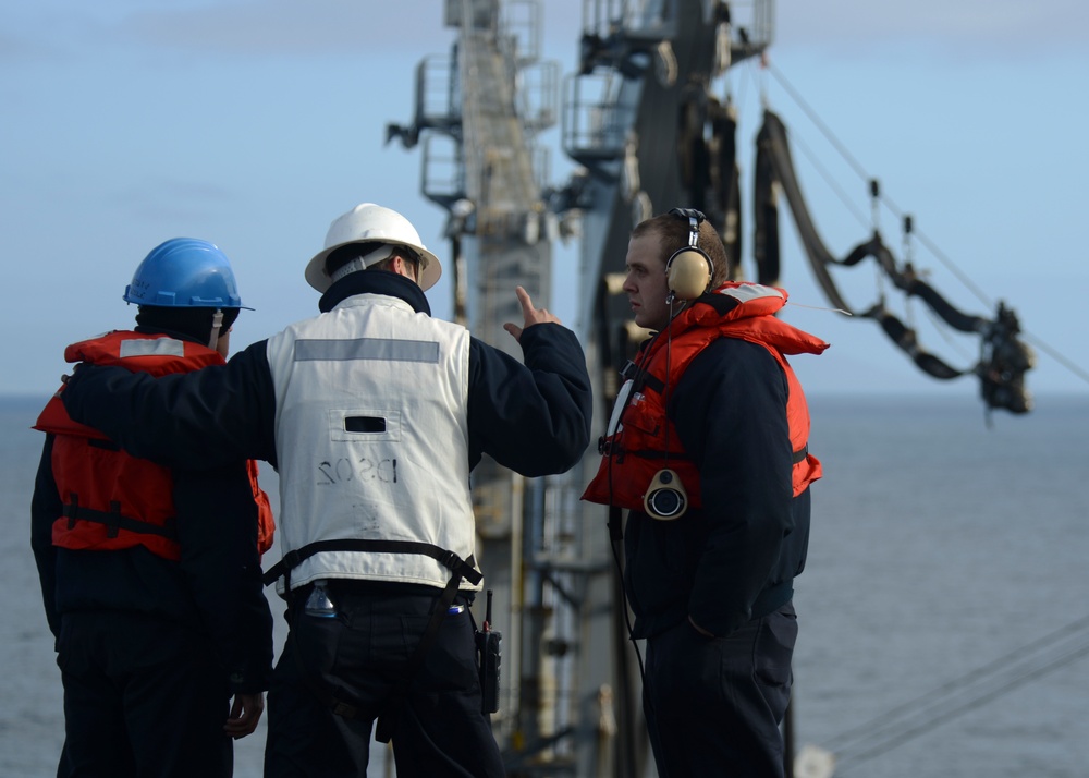 Nimitz conducts underway replenishment