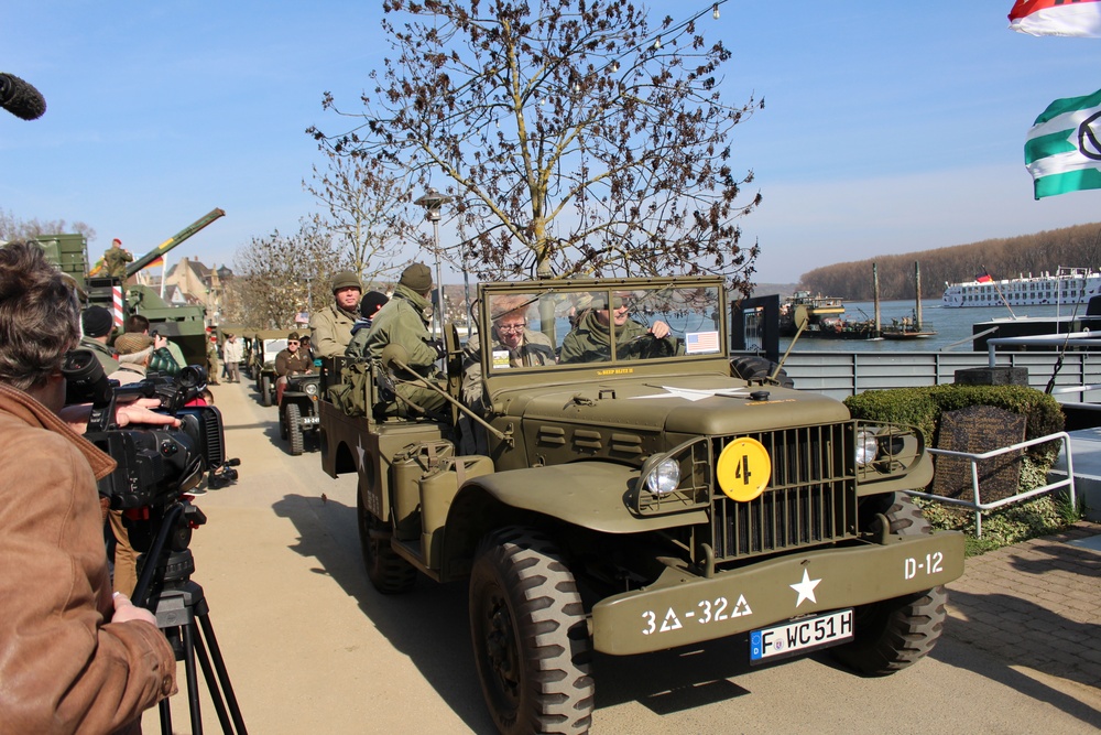 Army Reserve supports memorial dedication for World War II Rhine River crossing