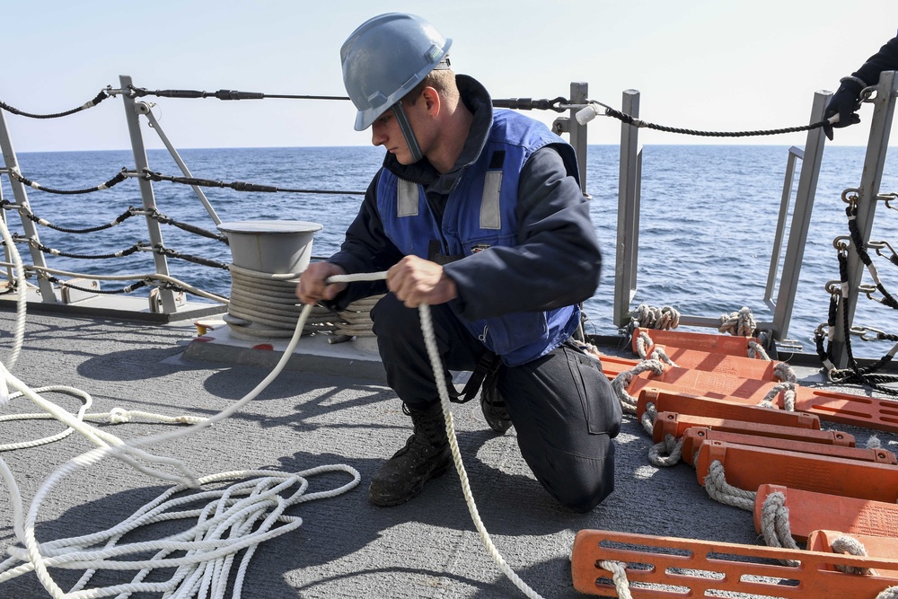 USS Wayne E. Meyer Conducts a Bilateral VBSS Drill with the Republic of Korea Navy