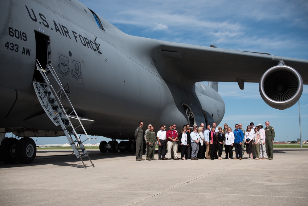 Gulf Coast civic leaders witness total force, innovation