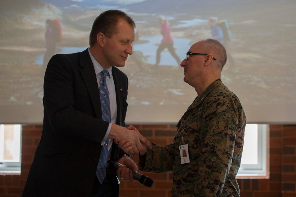 Deputy Mayor visits Marines in Norway