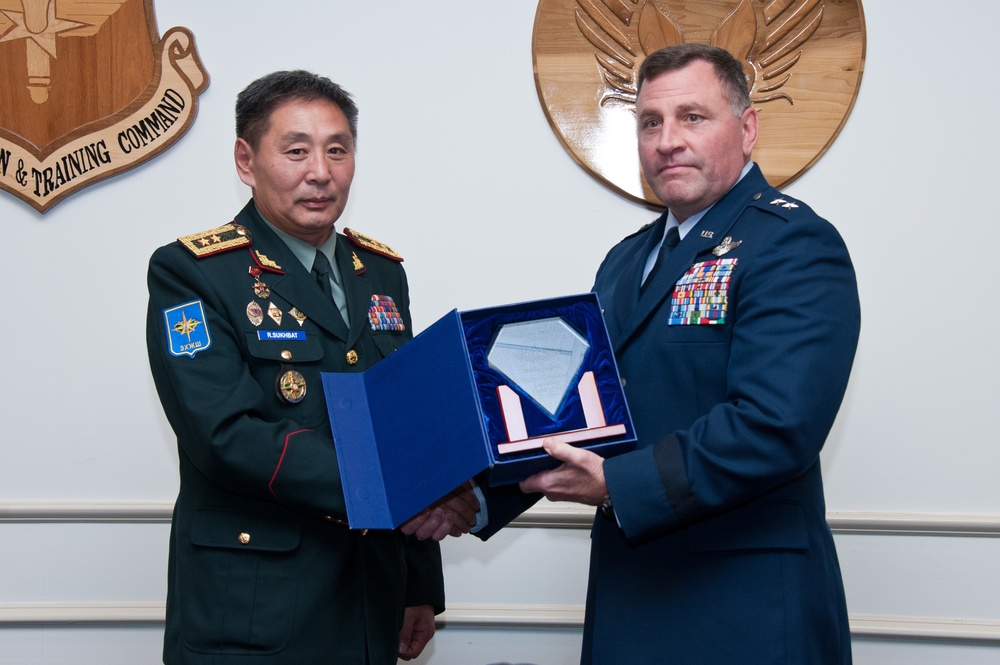 Mongolian Armed Forces Delegation Visits Air University