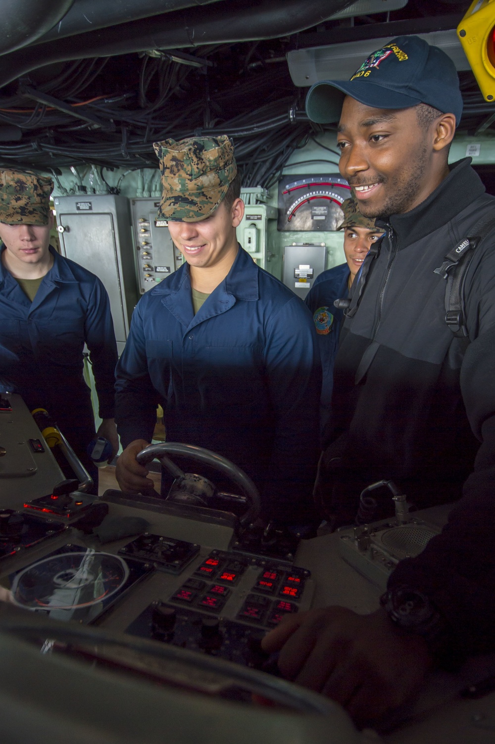 USS Bonhomme Richard (LHD 6) 31st MEU Marines tour the Bridge