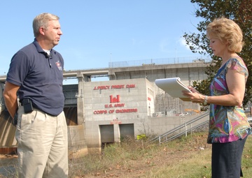 Retired water management chief garners engineering accolade