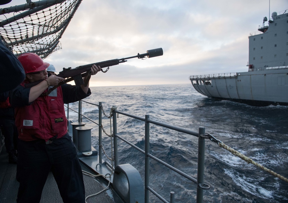 USS Princeton (CG 59) Conducts UNREP during COMPTUEX