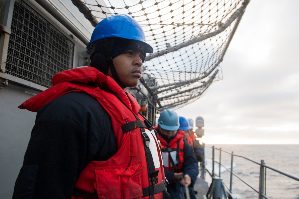 USS Princeton (CG 59) Conducts UNREP during COMPTUEX