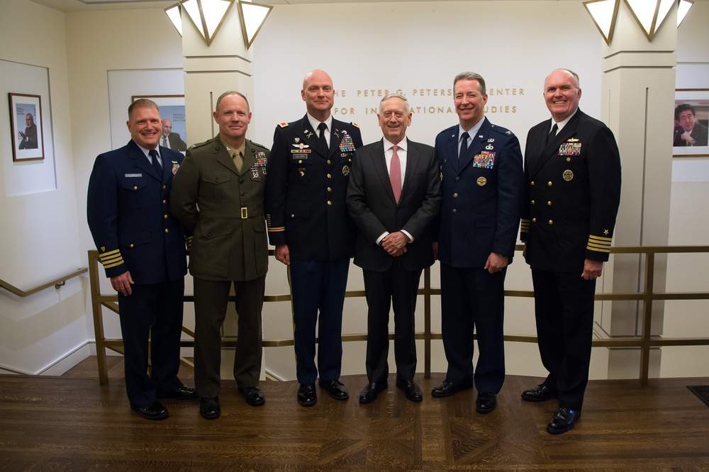 SD speaks with military fellows of the CFR