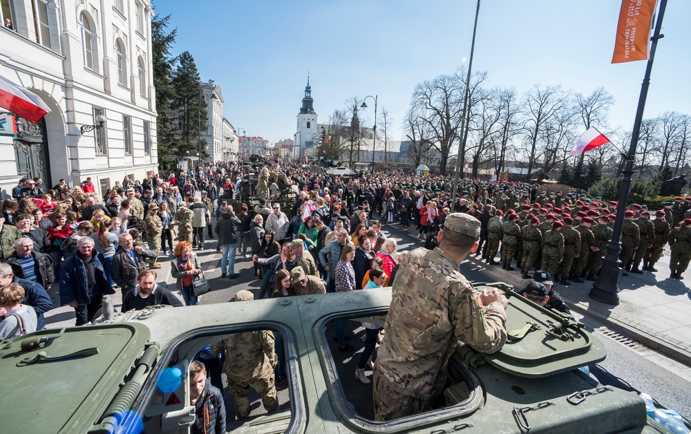 Polish defense minister welcomes Battle Group Poland