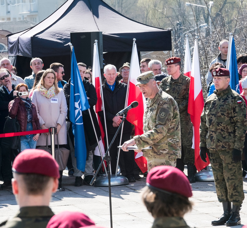 DVIDS - Images - Polish defense minister welcomes Battle Group Poland ...