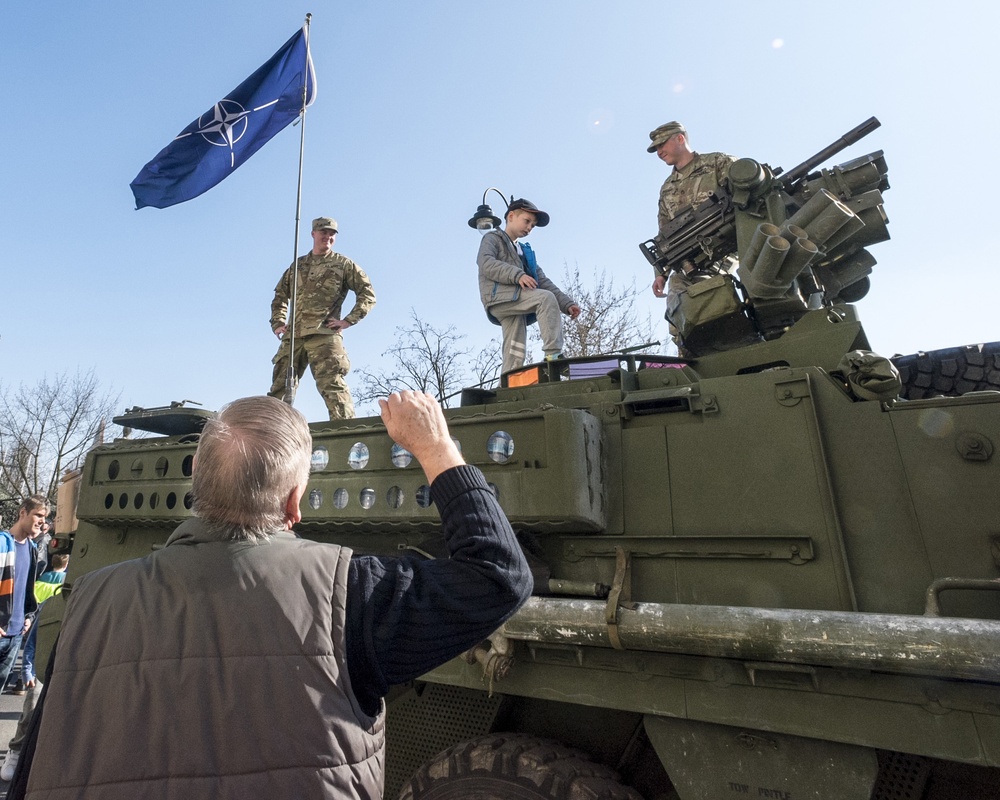 Polish defense minister welcomes Battle Group Poland