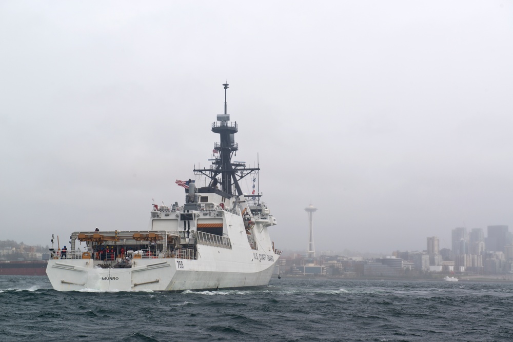 Coast Guard Cutter Munro arrives in Seattle