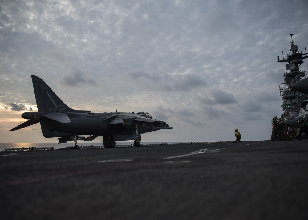 USS MAKIN ISLAND FLIGHT OPS