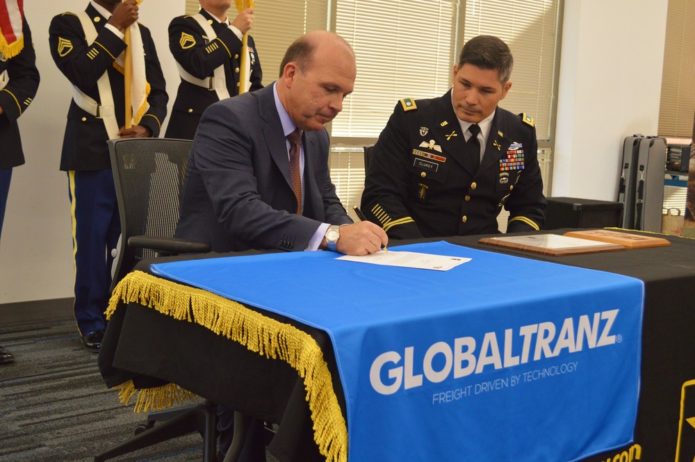 Phoenix Recruiting Battalion supports PaYS signing event