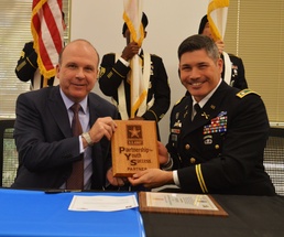 Phoenix Recruiting Battalion supports PaYS signing event