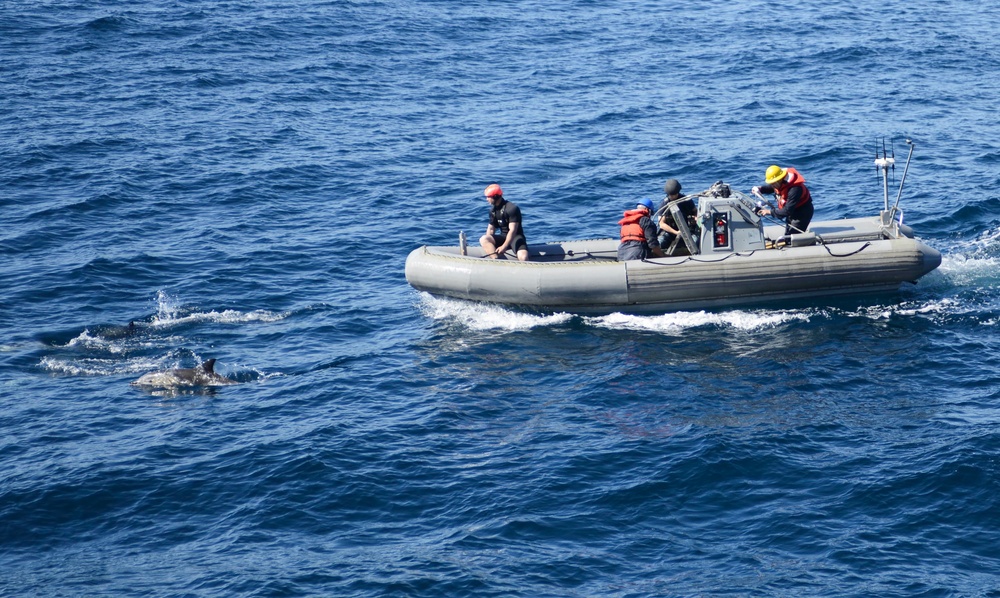 USS Kidd Conducts VBSS Training